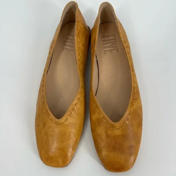 Frye Claire Flat Oyster Leather size 6 Gold Yellow Marigold - Picture 1 of 6